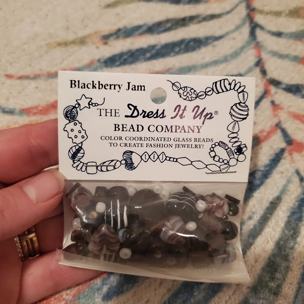 The Dress It Up Bead Company Glass Beads Fashion Jewelry Kit Purple Bundle 2 New